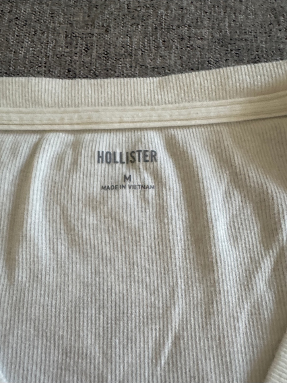 Hollister Cream V-Neck Long Sleeve Top with Butterfly Detail🦋 - Picture 2 of 4
